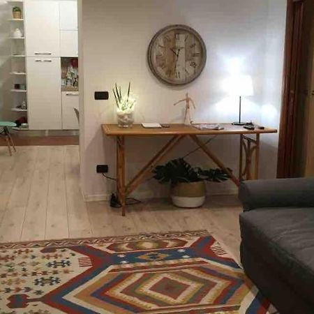Casa Via Toledo. Centralissima E Vicina Al Porto Daire Napoli Dış mekan fotoğraf
