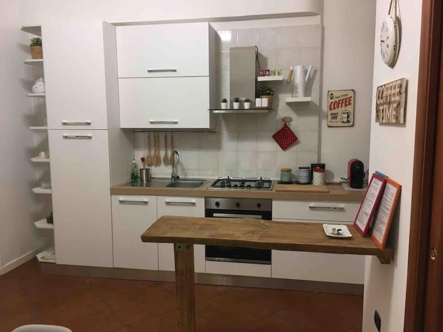 Casa Via Toledo. Centralissima E Vicina Al Porto Daire Napoli Dış mekan fotoğraf