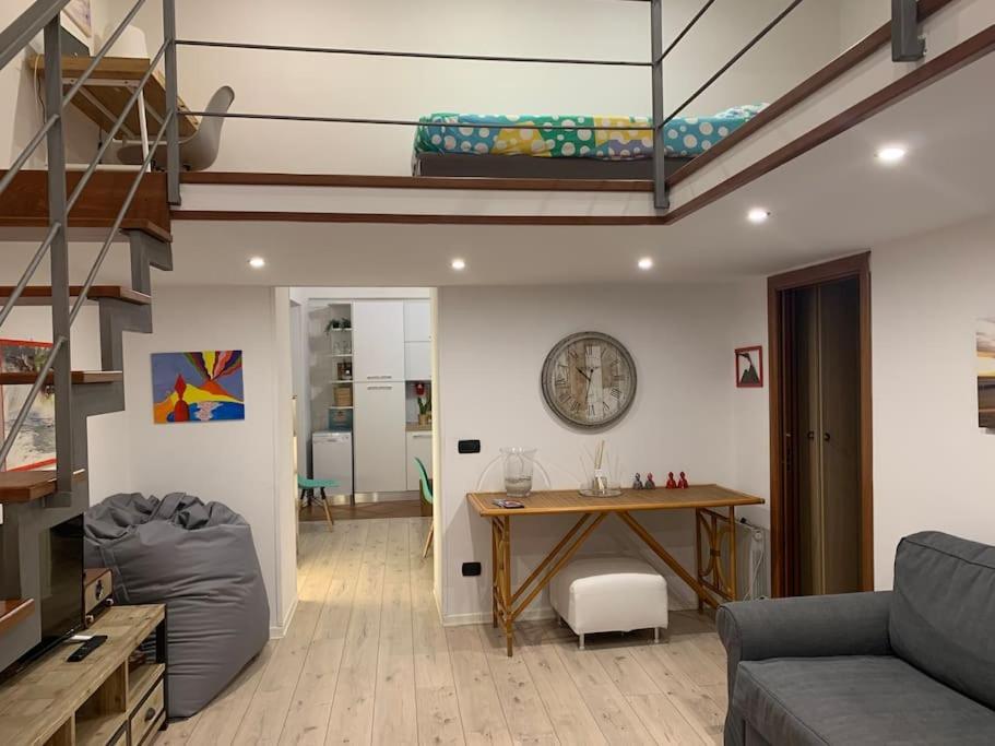 Casa Via Toledo. Centralissima E Vicina Al Porto Daire Napoli Dış mekan fotoğraf