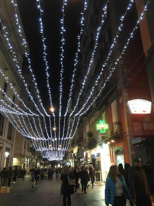 Casa Via Toledo. Centralissima E Vicina Al Porto Daire Napoli Dış mekan fotoğraf