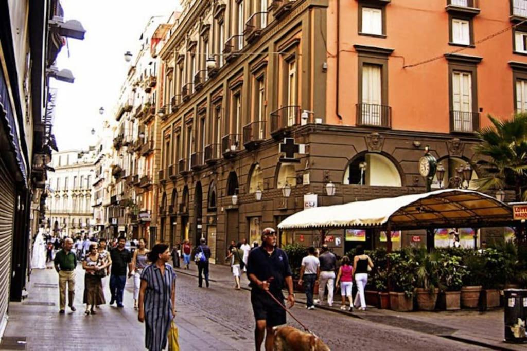 Casa Via Toledo. Centralissima E Vicina Al Porto Daire Napoli Dış mekan fotoğraf