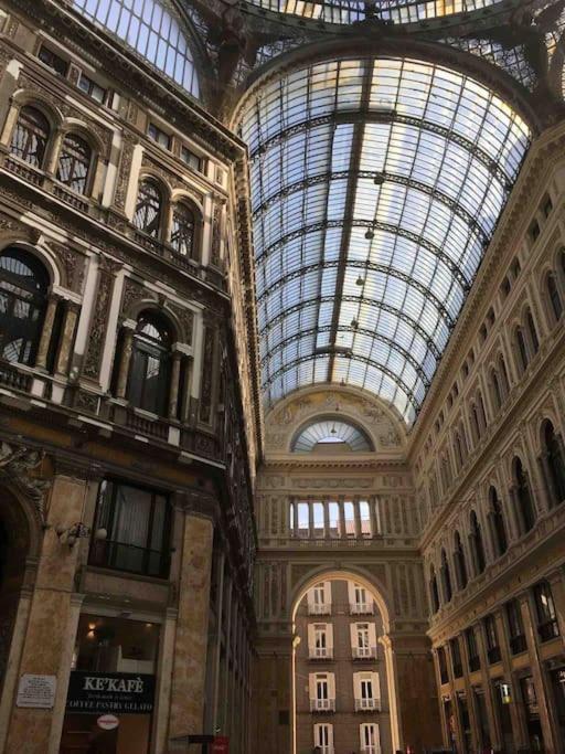 Casa Via Toledo. Centralissima E Vicina Al Porto Daire Napoli Dış mekan fotoğraf