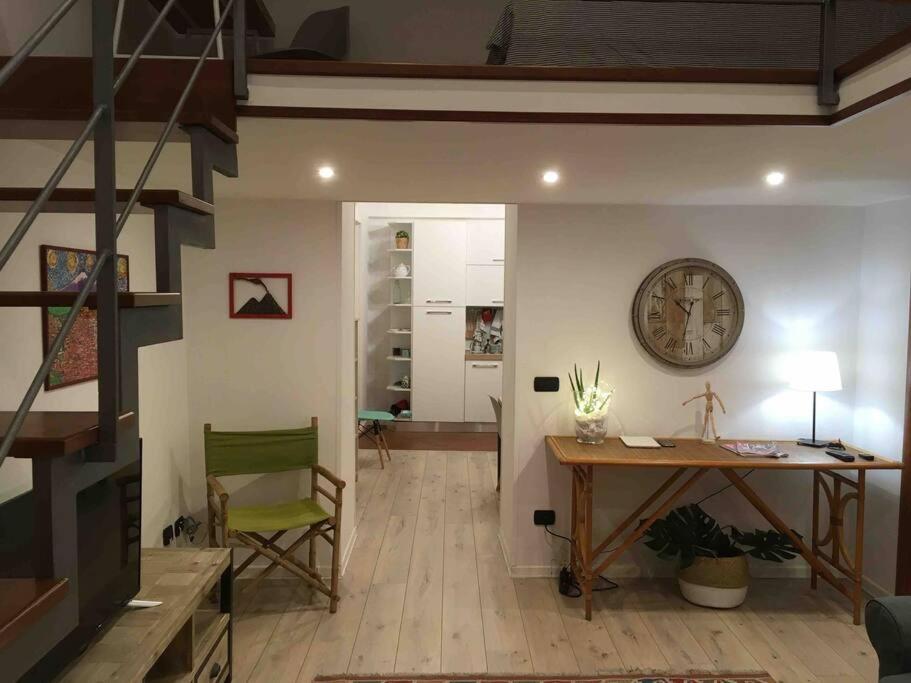 Casa Via Toledo. Centralissima E Vicina Al Porto Daire Napoli Dış mekan fotoğraf
