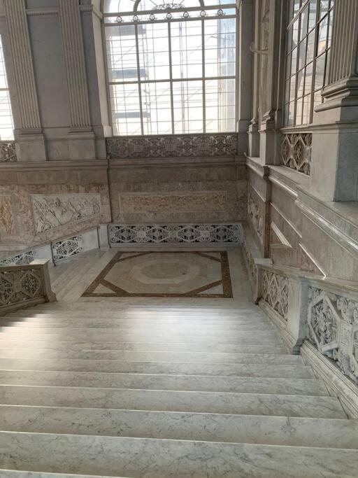 Casa Via Toledo. Centralissima E Vicina Al Porto Daire Napoli Dış mekan fotoğraf