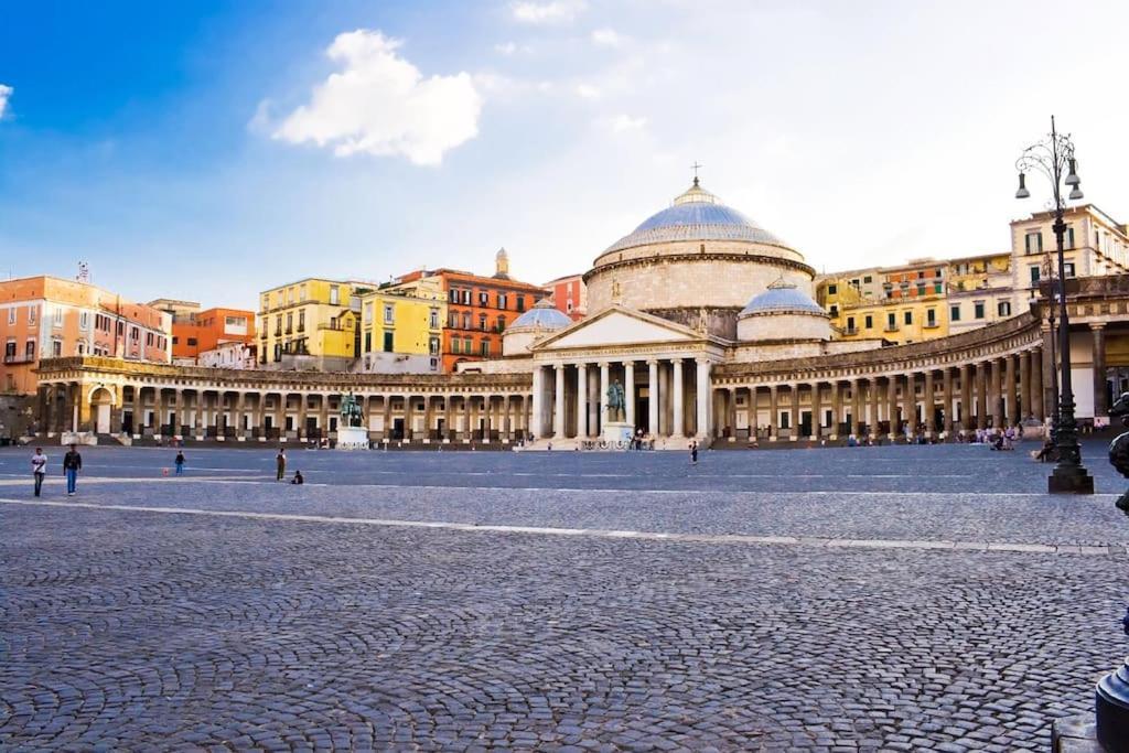 Casa Via Toledo. Centralissima E Vicina Al Porto Daire Napoli Dış mekan fotoğraf